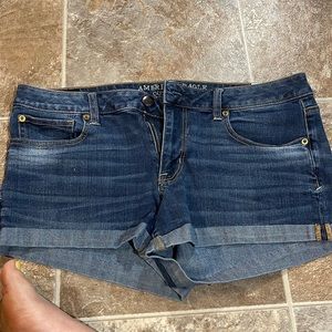 American eagle Jean shorts size 14